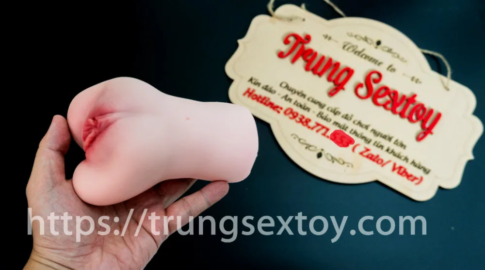 Super Soft Realistic Handheld Male Masturbator — Perfectly crafted to elevate your solo sessions, it