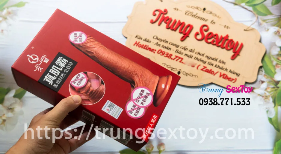 Realistic Double Layer Silicone Vibrator with Rotation 18cm — Key Features of Our Lifelike Silicone Dildo