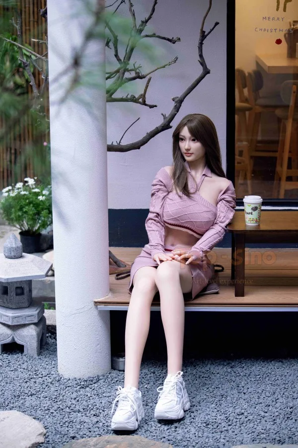 Top Sino Japan 164cm Realistic Platinum Silicone Love Doll — Advanced Features for Ultimate Realism