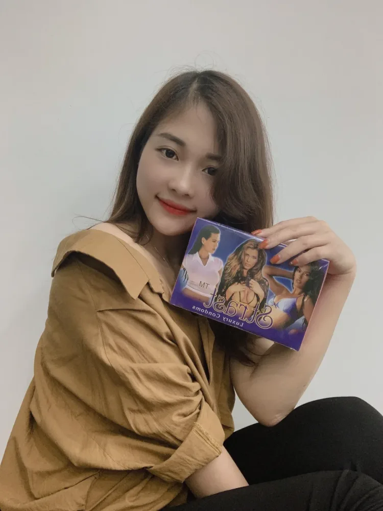 Strast Strawberry Scented Textured Condom 72 Pack — Exciting Features Perfect for Passionate Moments