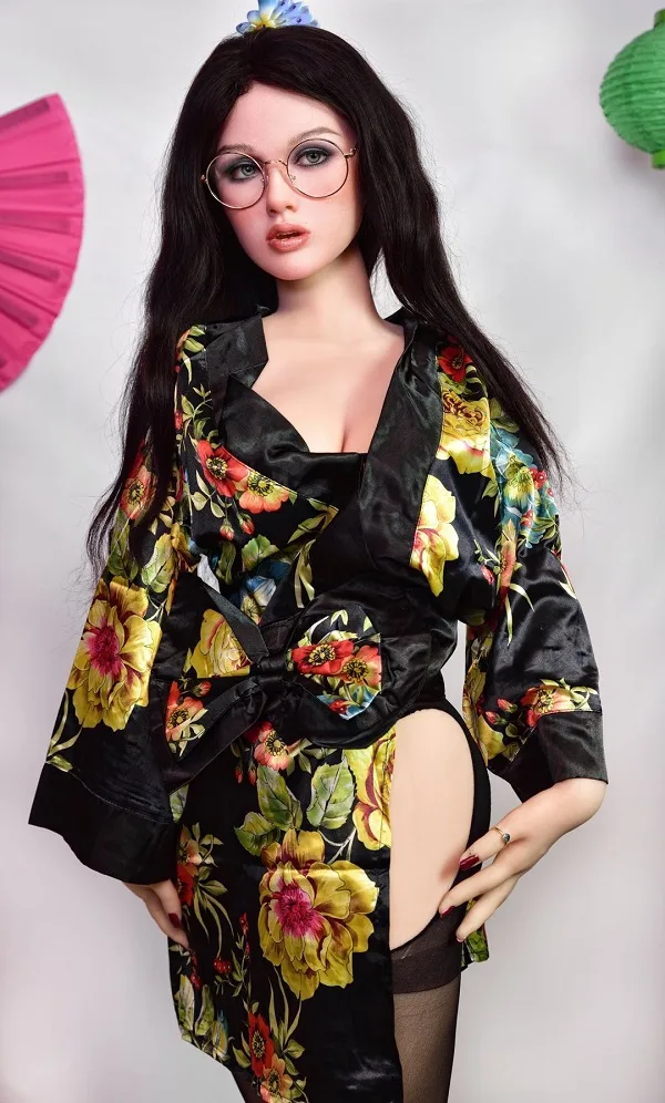 Top Sino 163cm Highly Realistic Platinum Silicone Doll — Designed & Manufactured in Japan