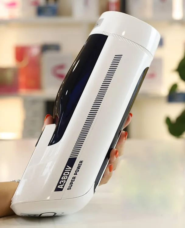 AD33Q2 Automatic Male Masturbator Warm Thrust Suction — Intense Thrusting and Massaging Motor