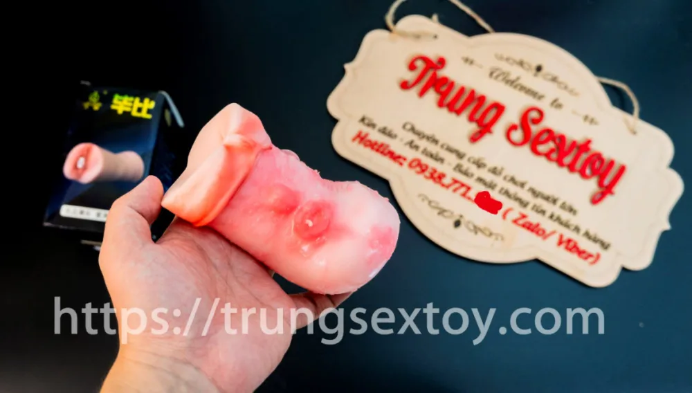 Handheld Silicone Male Masturbator Soft Realistic Pocket — Intricate Internal Texture for Maximum Sensation