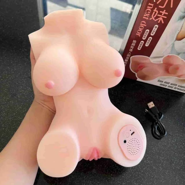 Snai Cup Mini Half-Body Japanese Vibrating Sex Doll 30 — Its compact and discreet design allows for convenient use