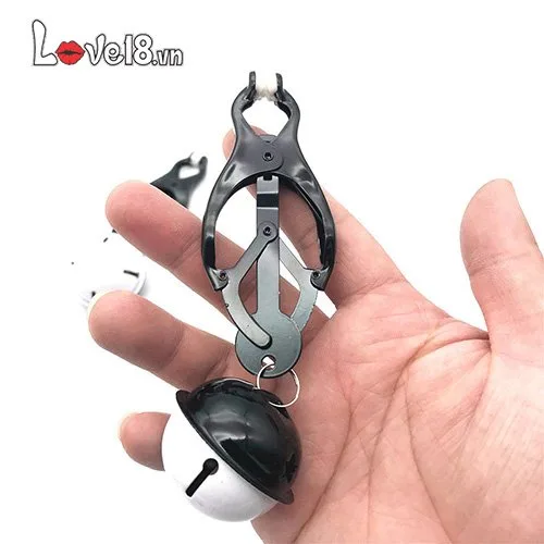 BZ09F BDSM Black Nipple Clamps with Jingle Bells Set — Exquisite Design and Superior Comfort