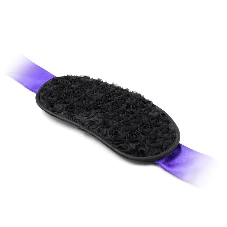 Soft Silk Blindfold Enhancing Erotic Sensory Experience — hình 7