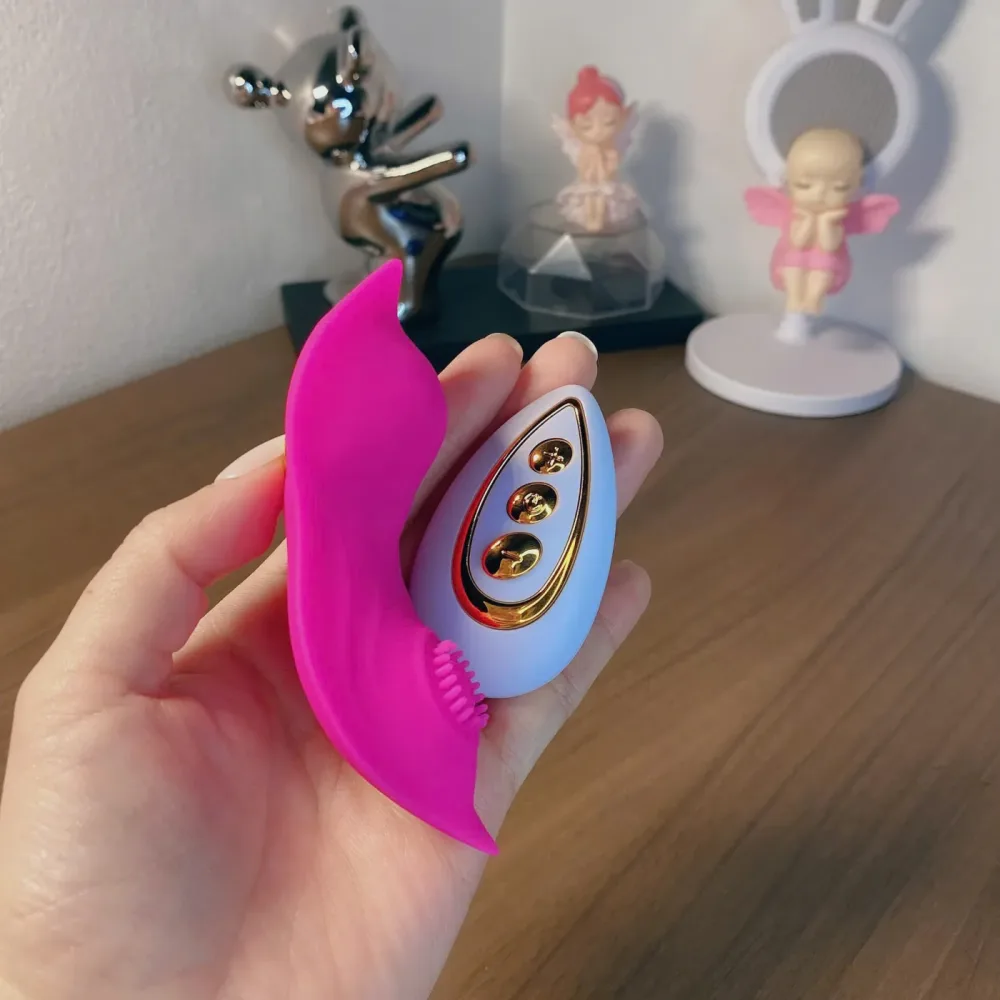 12 Mode Clitoral Vibrator USB Rechargeable Mini Toy — Powerful Sensations with Waterproof Flexibility
