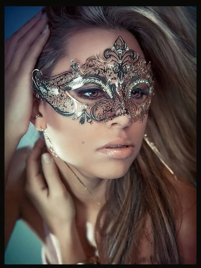 Dark Queen Costume Mask for Erotic Role Play — hình 6