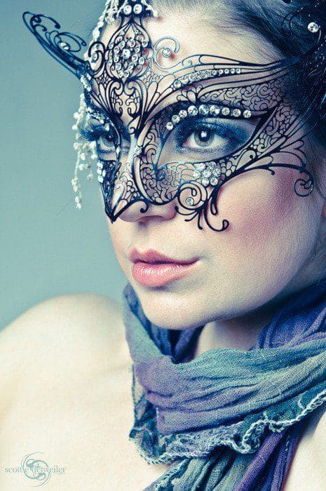 Dark Queen Costume Mask for Erotic Role Play — Captivating Design & Sophisticated Elegance