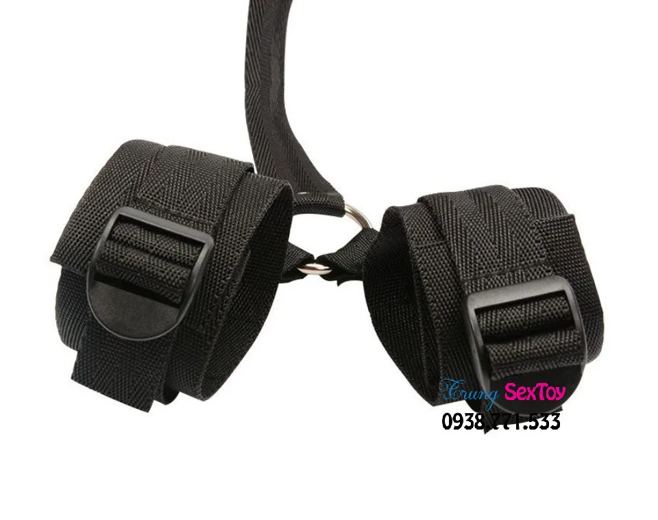 BDSM Handcuffs, Adjustable Restraints for Couples' Play — Whether travelling or keeping it private at home, it fits