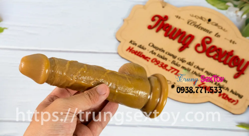 Realistic Soft Silicone 14cm Wall-Mountable Dildo for Solo — Thanks to its versatile design, you can use it handheld or