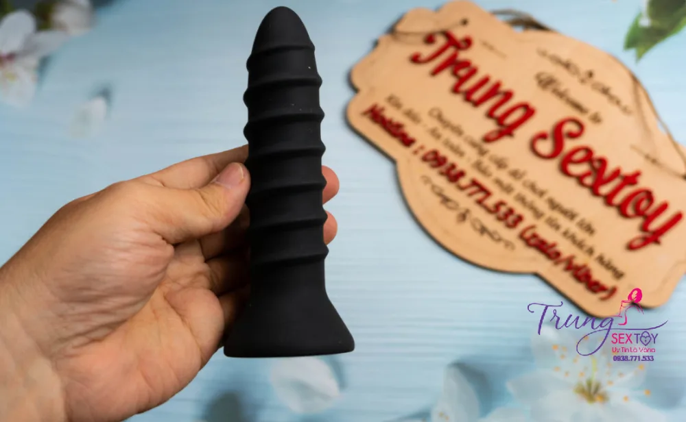 10-Speed Spiral Anal Plug Silicone Rechargeable Prostate Toy — Crafted to deliver intense stimulation, this anal toy