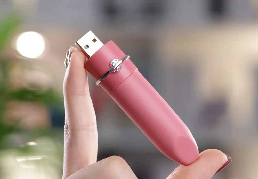 Magic Lotos App-Controlled Smart Lipstick Vibrator Compact — Silky Smooth Comfort