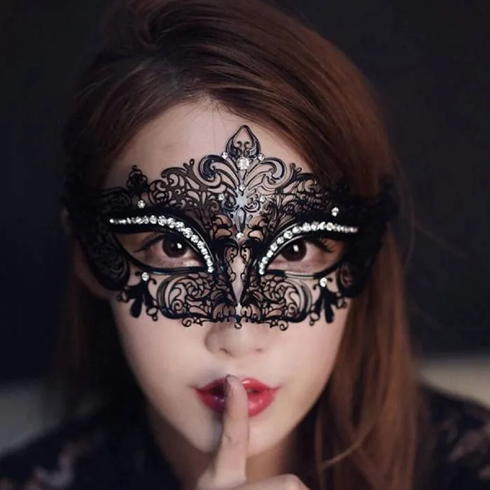 Queen Erotic Mask BDSM Accessories High Quality Metal — Stimulate Your Senses and Passion