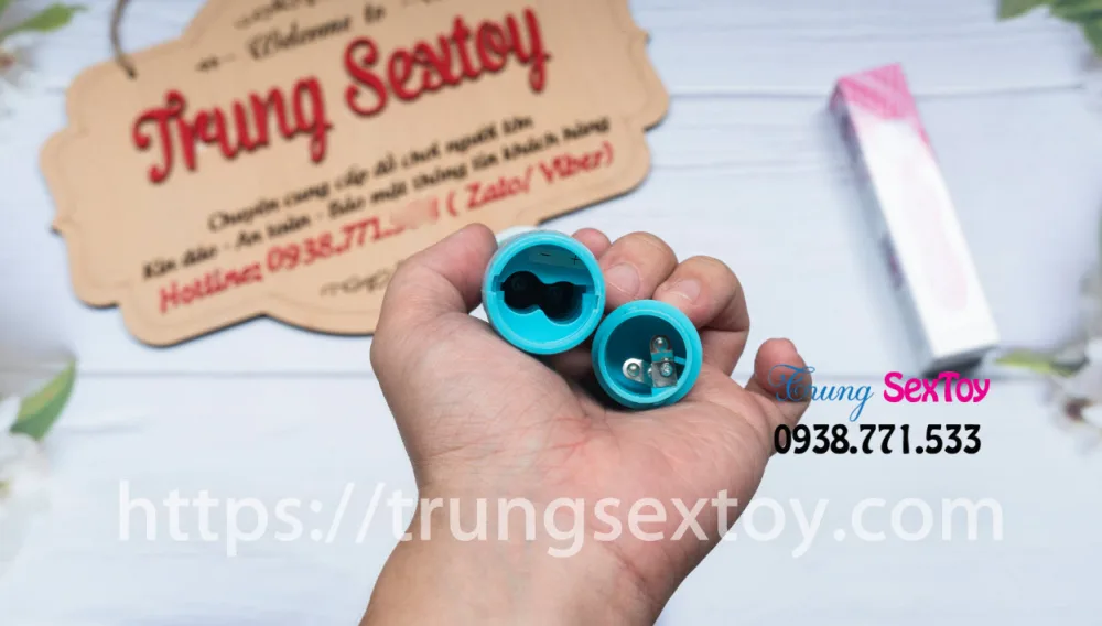 Mini Silicone Vaginal Vibrator with Powerful Sensations — Order your Mini Vibrating Vaginal Massager from us today