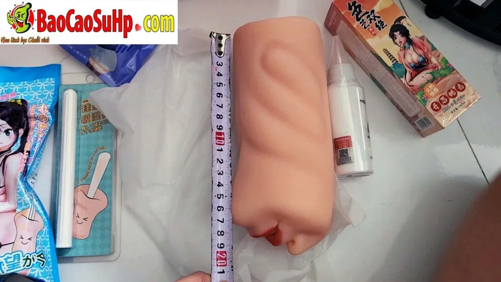 Realistic Large Silicone Mouth Masturbator with Tight Grip — hình 10