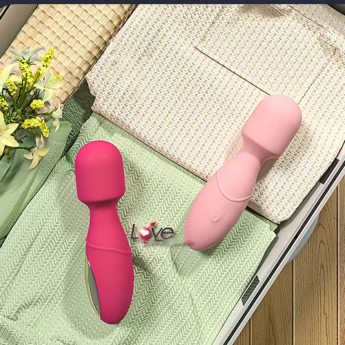 AV03A Mini Triple Head Female G-Spot Silicone Vibrator — photo 6