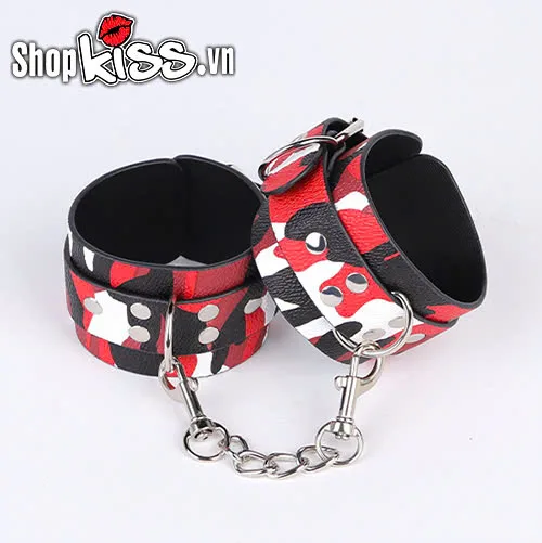 PU Leather Camouflage BDSM Handcuffs for Intense Play — photo 4