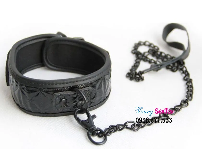 BDSM Collar with Whip for Erotic Bondage Play — photo 2