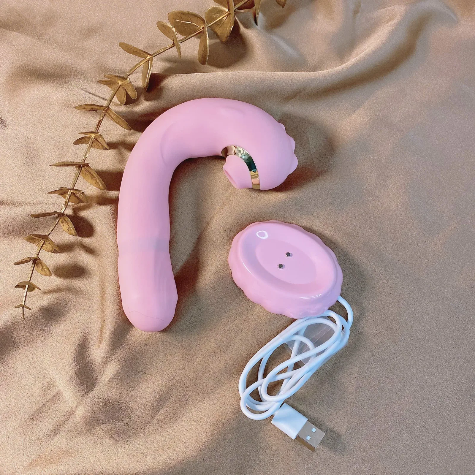 Female Vibrating Suction Sex Toy Silicone 13.8x3.2cm Intense Pleasure — photo 3