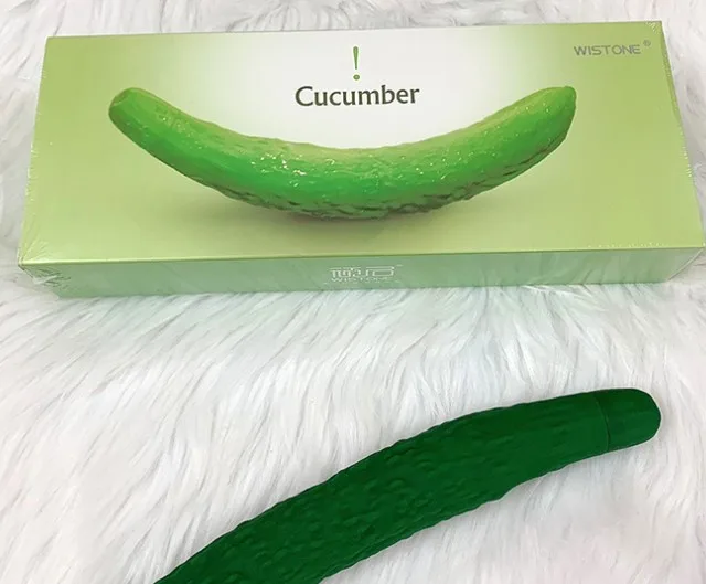 Super Strong Vibrating Cucumber Massager for Female G & Clit — photo 4