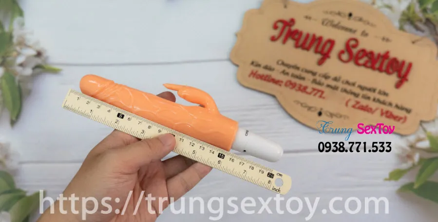 Compact Silicone Vibrator Perfect Female Pleasure Toy AA Battery — photo 3